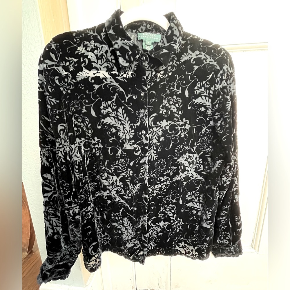 Beautiful Black Ralph Lauren velvet burnout button up blouse. Medium.